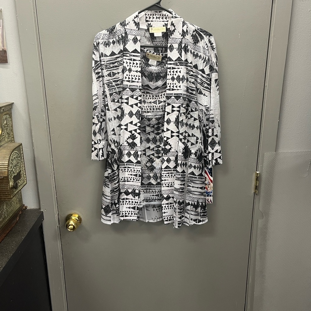 Monochrome Tribal Print Women's 2 pc set—Make an OFFER